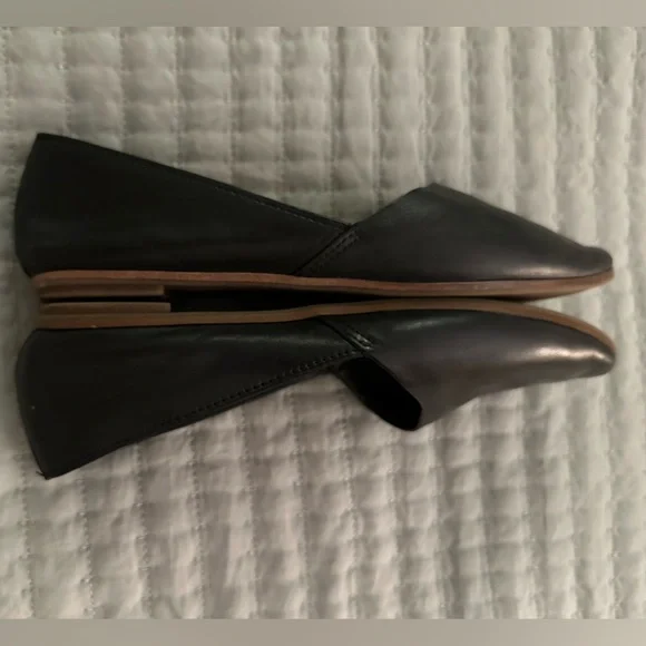 ALDO Black Flats Size 7 - Picture 6 of 10